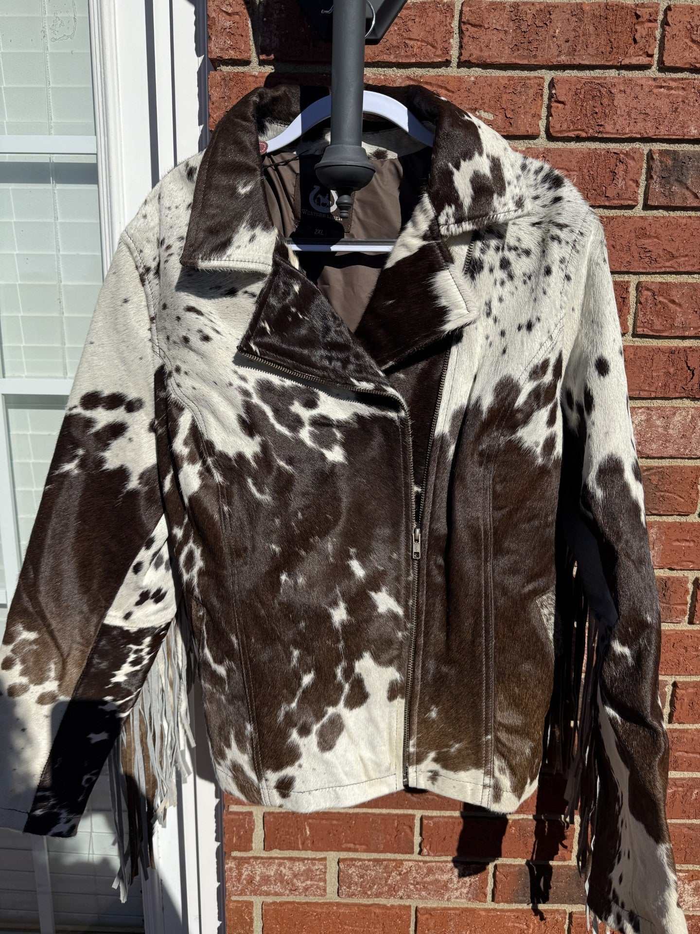 Brown cowhide jacket 2XL with fringe and unique cowhide pattern
